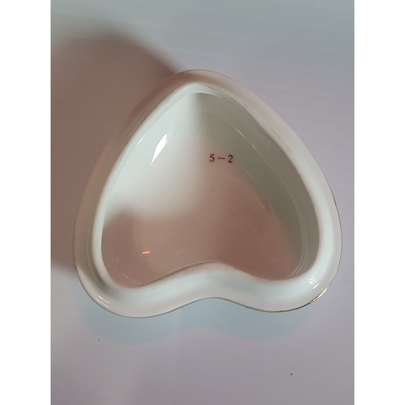 Vtg Royal Windsor Heart Shaped Floral Rose Trinket Box Fine Bone China England - Picture 5 of 6